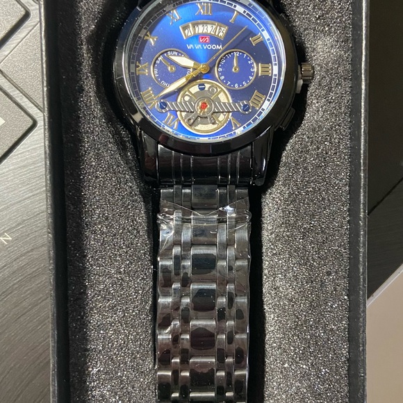 Gifted Mint Condition Watch (New) - Picture 4 of 4